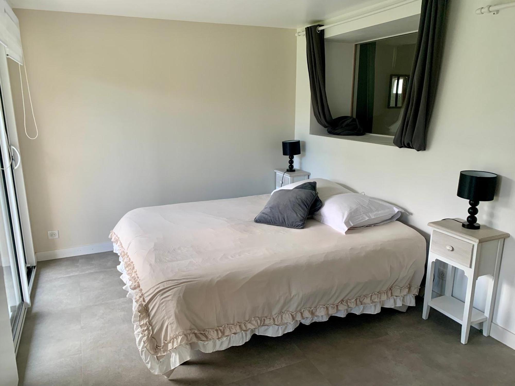 Apartment Rez De Jardin Bord De Saint-Malo
